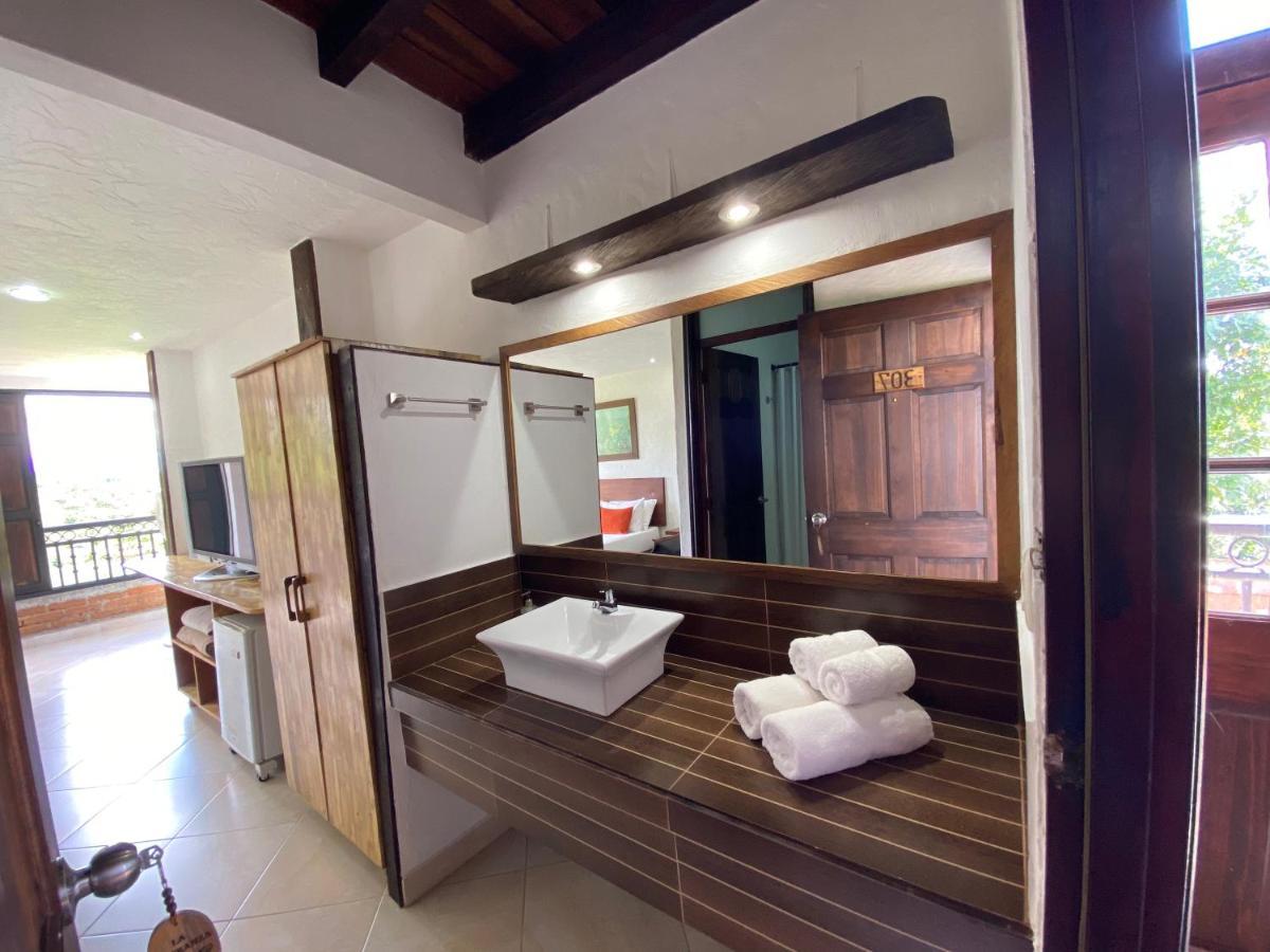 מונטנגרו Finca Hotel La Esperanza מראה חיצוני תמונה