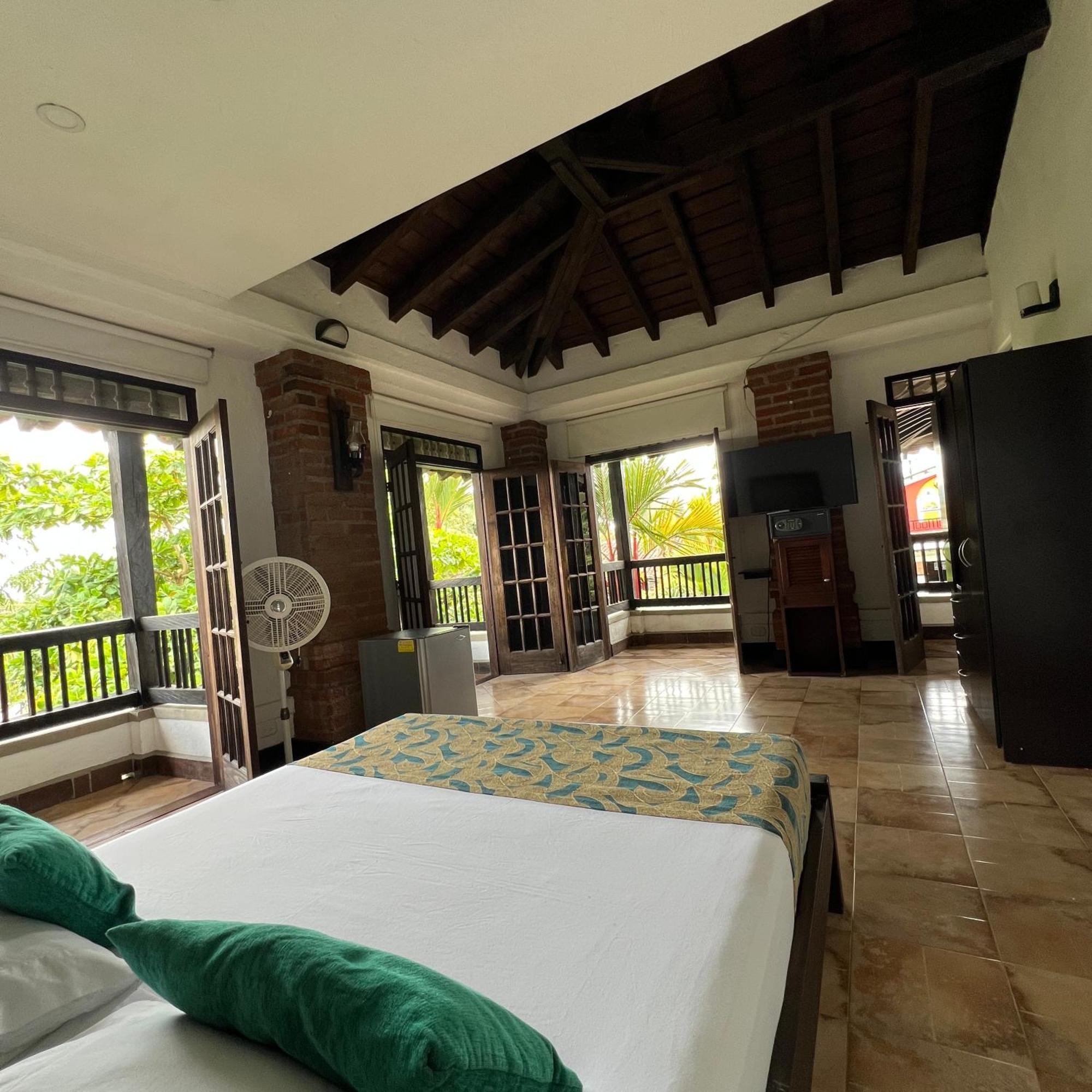 מונטנגרו Finca Hotel La Esperanza מראה חיצוני תמונה